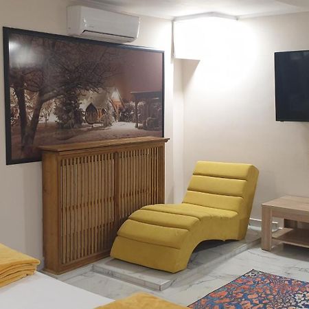 Mini Pool Rooms - Ultracentral - Piscina Cu Hidromasaj オラデア エクステリア 写真